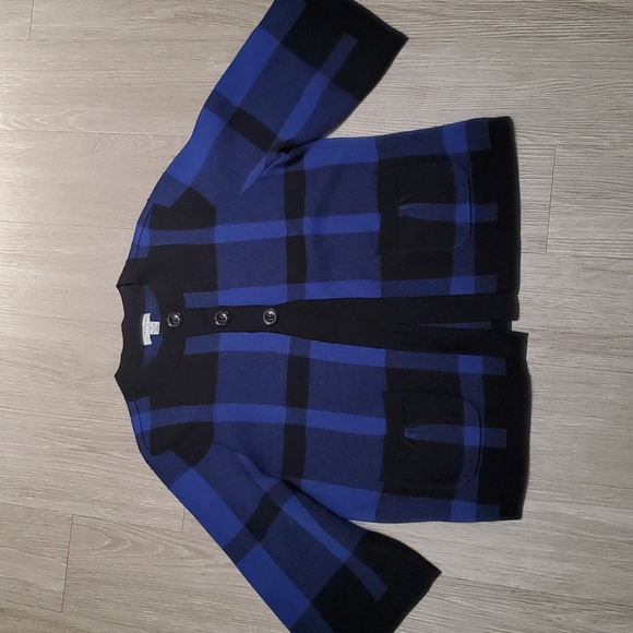 Quarter Sleeeve Blue and Black 3 button Sweater - Picture 2 of 4